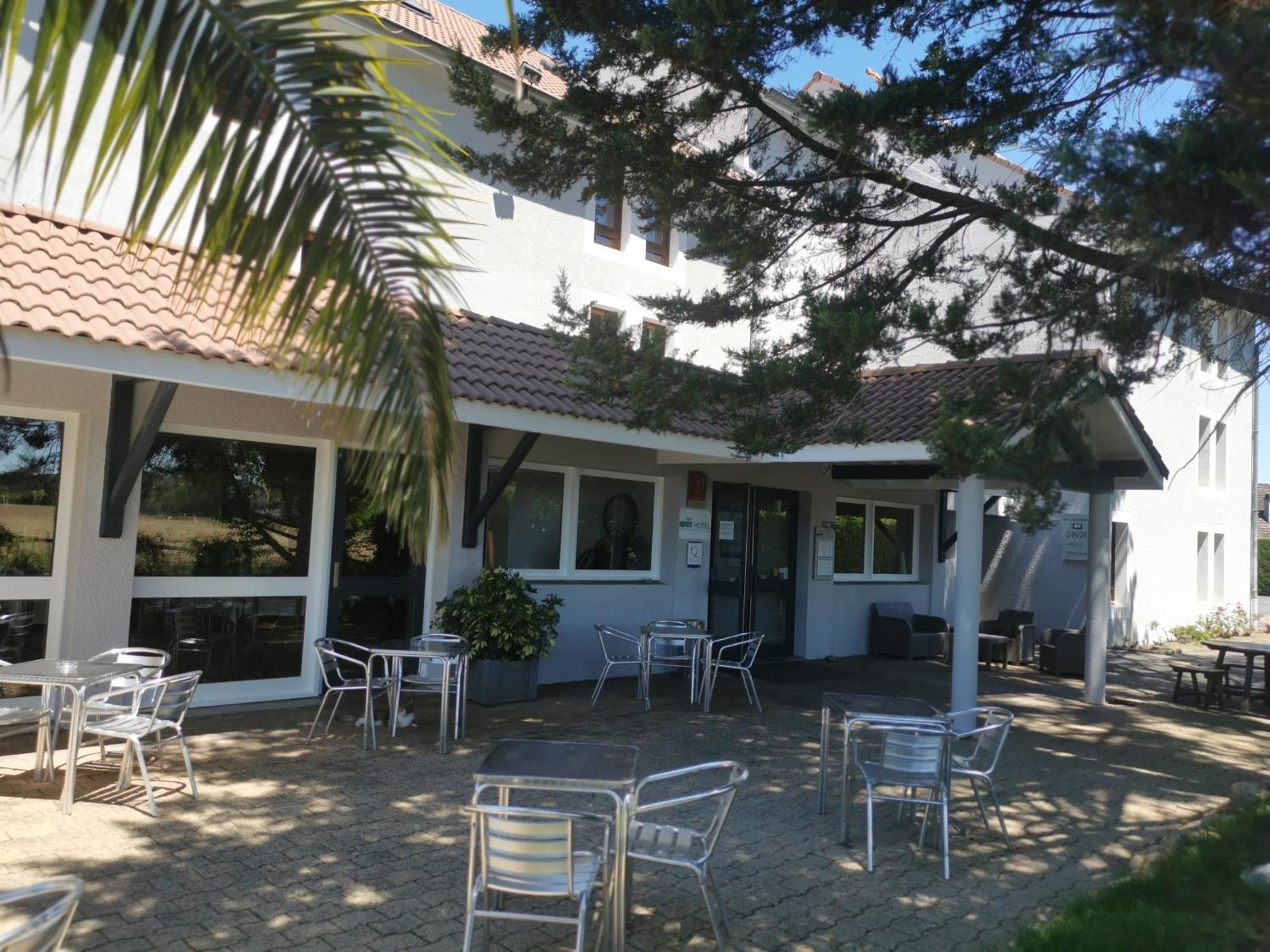 Brit Confort Pau Hotel 3*