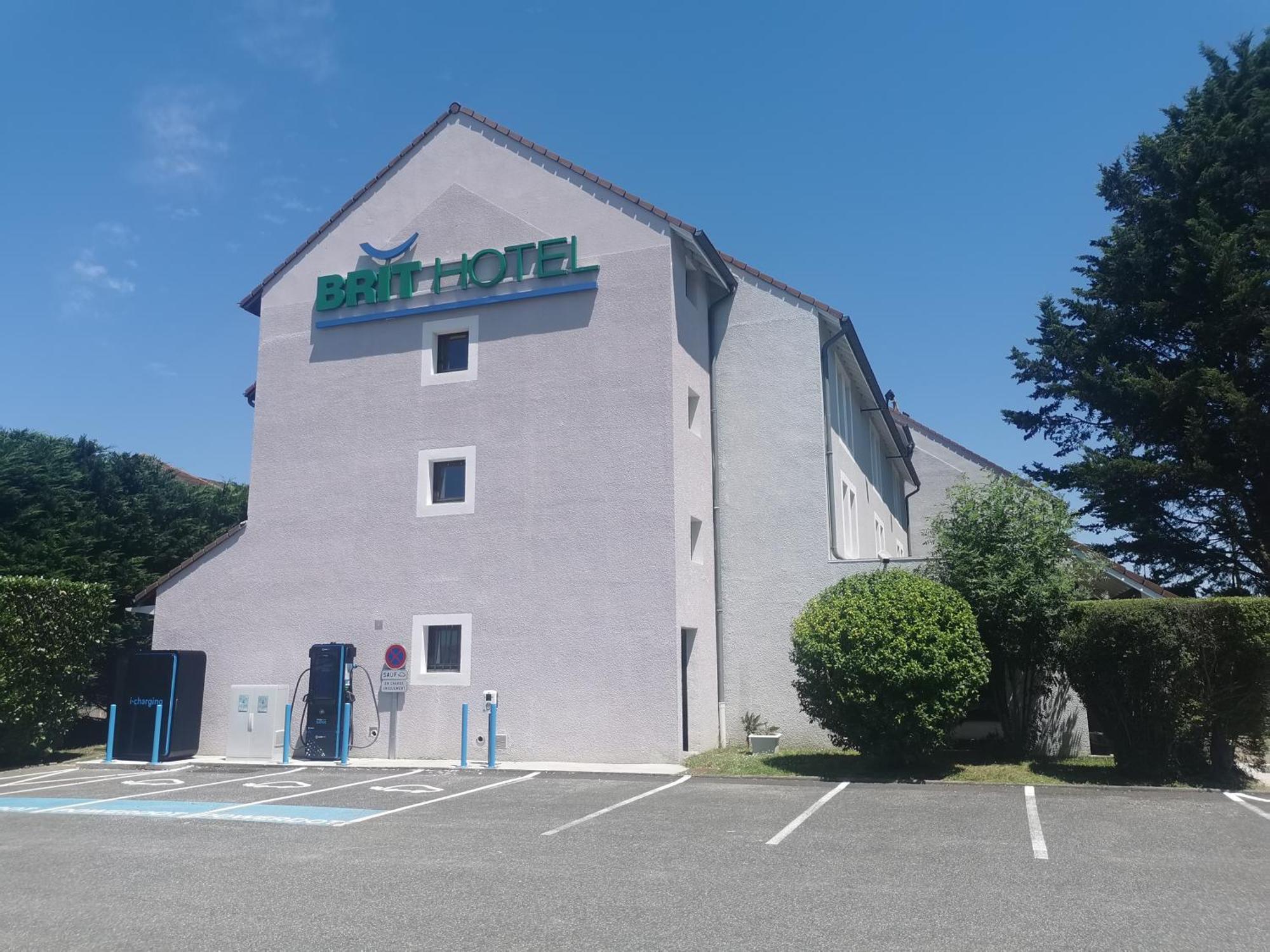 Brit Confort Pau Hotel